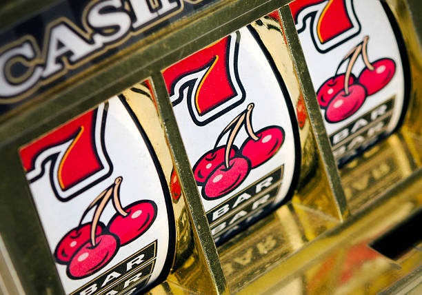 aneka Ikan Jackpot live arcade game interface with animated fish targets